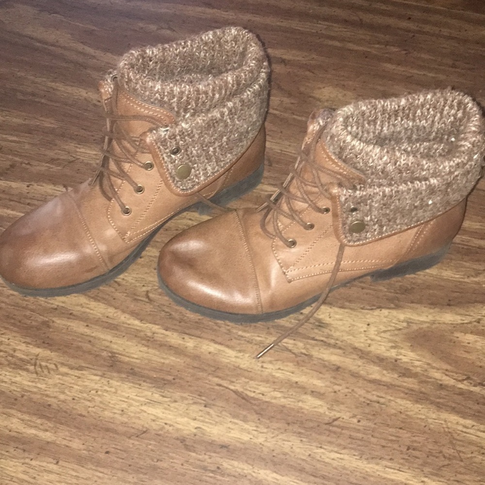 brown boots